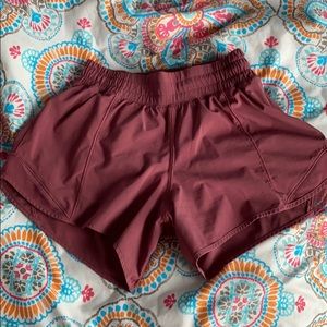 Lululemon Hotty Hot Short 4”